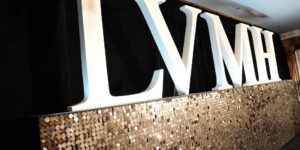 Doanh số LVMH tăng 30% bất chấp đại dịch bùng phát tại thị trường Trung Quốc