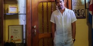 Tự thưởng thức hết một điếu xì gà cũng như đi trọn một chặng đường