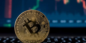 Bitcoin giảm xuống mức thấp kỷ lục và 5 nguyên nhân gây khủng hoảng