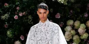 Lợi nhuận của Capri tăng trở lại khi Versace vượt qua doanh số 1 tỷ USD và Michael Kors tăng giá