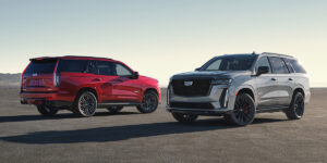 SUV siêu sang Cadillac Escalade-V 2023 đầu tiên được đưa ra đấu giá