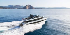 X80 được ra mắt với thiết kế quyến rũ