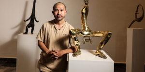 Nhà điêu khắc Phạm Đình Tiến: “Tôi ở tuổi hay nghĩ mấy thứ viển vông”