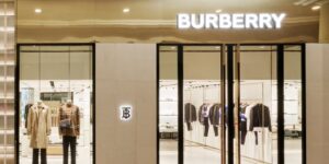 LUXUO Point: Burberry mở cửa trở lại tại khách sạn Rex, Sài Gòn