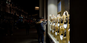 Thị trường đồng hồ thứ cấp lại lâm vào cảnh khó do thừa nguồn cung