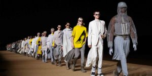 DIOR Men Thu Đông 2023: Theo chân đoàn lữ hành sa mạc