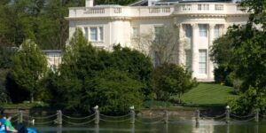 Dinh thự Holme tại London được bán với giá 250 triệu bảng Anh