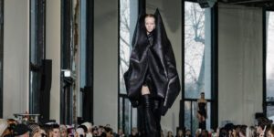 Rick Owens FW 2023: Vẻ đẹp của bóng tối