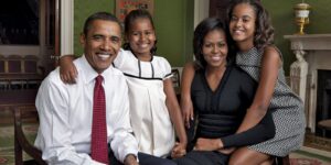 Smart Mom, Rich Mom (kỳ 9): Bốn quy tắc vàng trong nuôi dạy con cái của Michelle Obama