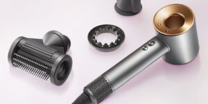 Dyson ra mắt đầu tạo kiểu Flyaway Smoother “2 trong 1” mới: cho tóc tạo kiểu tại nhà đẹp chuẩn salon