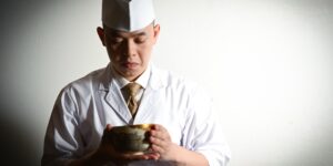 Dining Library: Đầu bếp “ngược đời” – Bán đồ Việt trên đất Nhật và mang món Nhật về Việt Nam