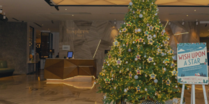 Trở lại Mùa lễ hội với thư viện màu nhiệm tại Renaissance Riverside Hotel Saigon