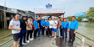 CLB Porsche Việt Nam tài trợ gần nửa tỷ cho công trình cầu Đường Xuồng