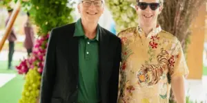 Mark Zuckerberg: Hoa sen, cánh chuồn và công nghệ