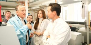 Hồ Ngọc Hà trải nghiệm nghệ thuật chế tác đồng hồ đỉnh cao cùng Bvlgari tại Thụy Sỹ