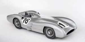 Mercedes Streamliner 1954 – Mẫu xe hơi đắt thứ nhì trong lịch sử đấu giá