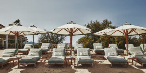 Vespa By The Sea – Trở lại Paraggi và ra mắt tại đảo Sardinia ở Is Molas