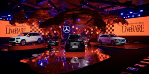 Thế giới xa xỉ của Mercedes-Benz với dàn xe đầu bảng và thời trang cao cấp