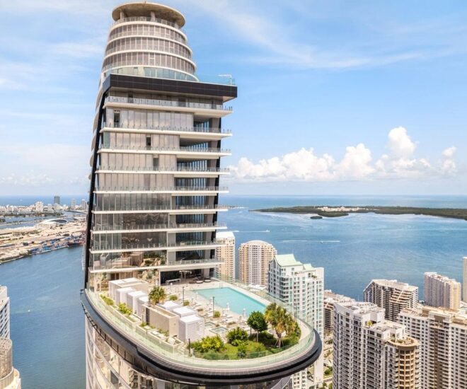 aston martin residences - bất động sản hàng hiệu - miami - luxuo