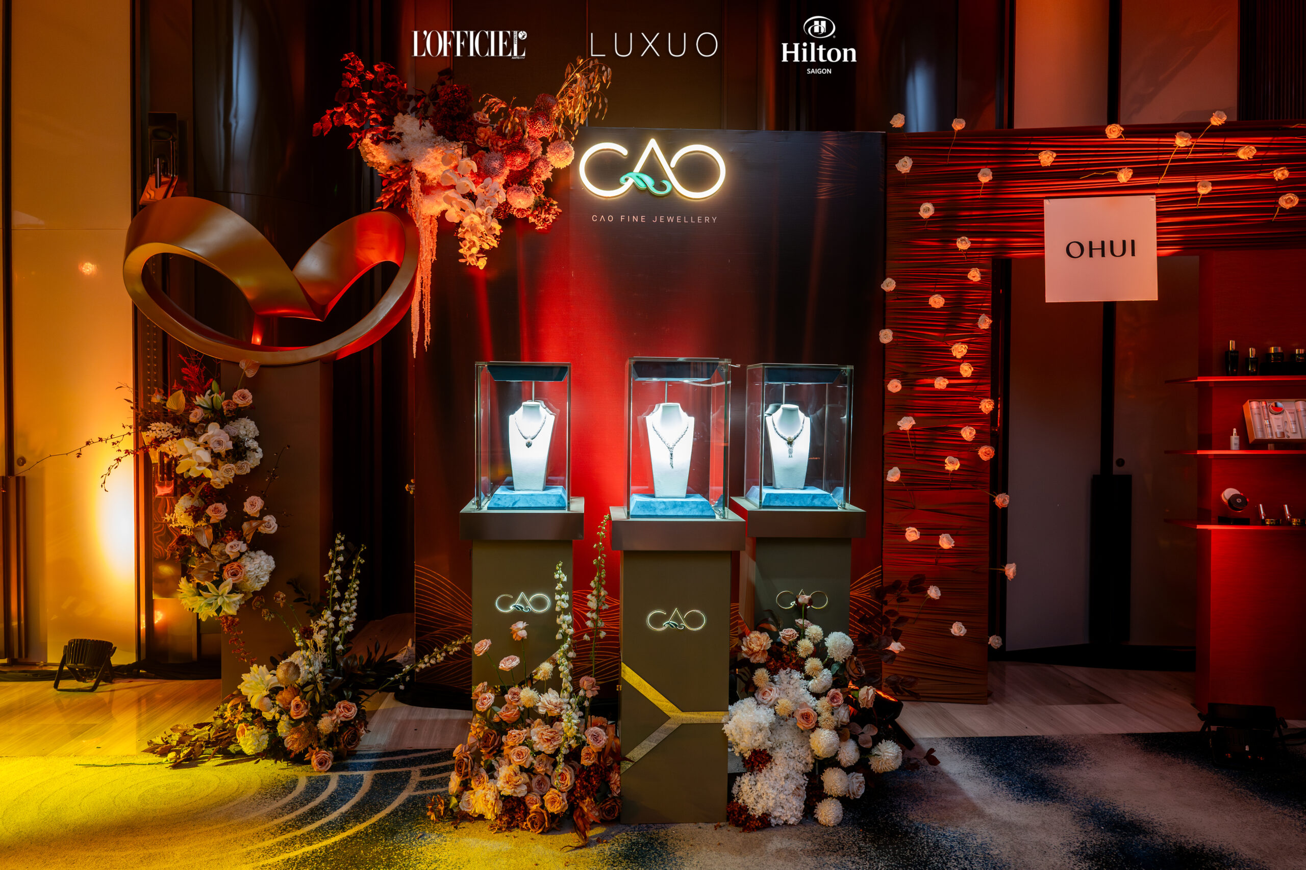 Vietnam Wedding Awards 2025 - không gian ballroom - timeless elegance - vẻ đẹp vượt thời gian - Wedding Symphony - luxuo