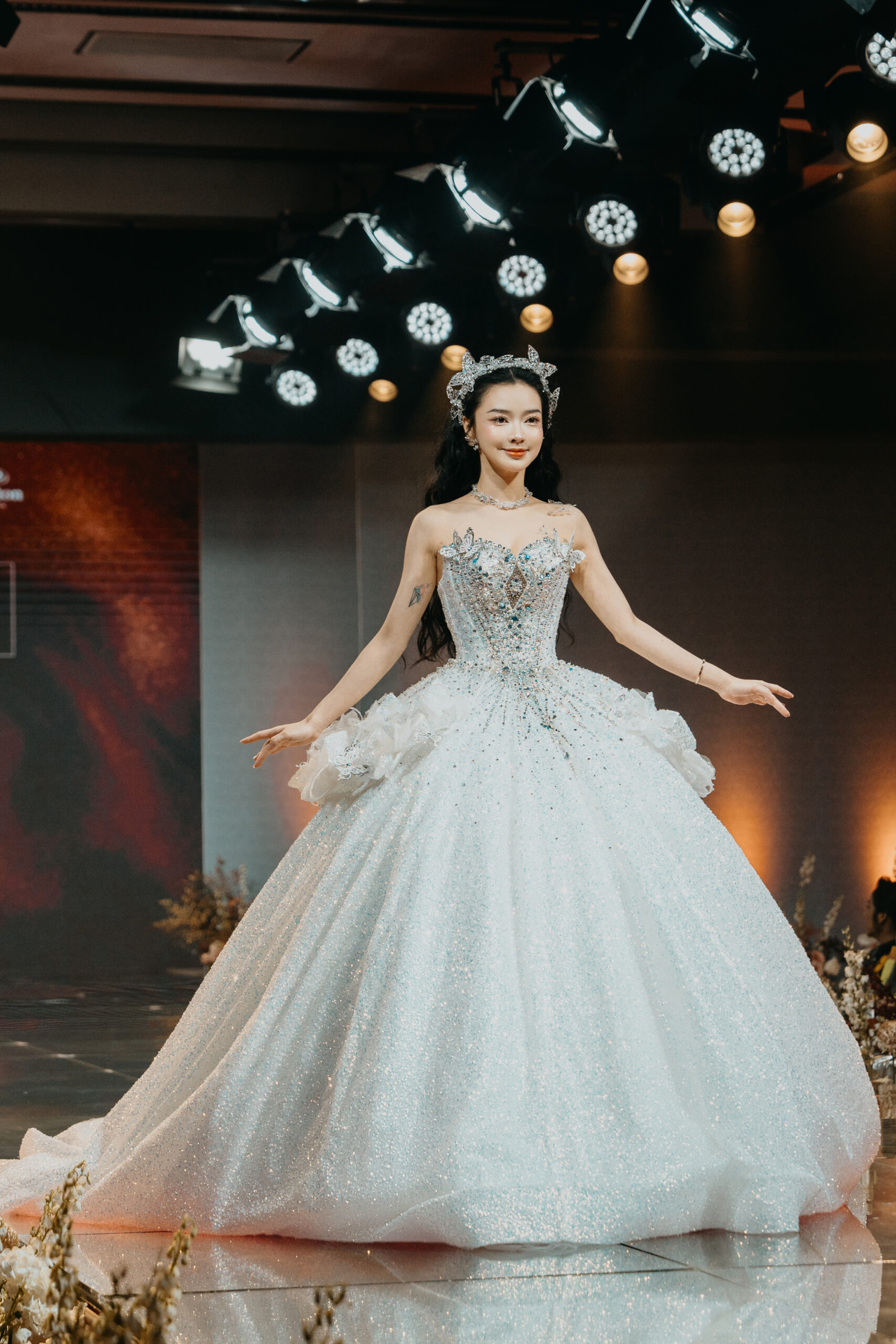 Marie Bridal - Wedding Symphony Art Gallery - ngành cưới cao cấp - váy cưới - Lumiere - Nam Sài Gòn - luxuo 3