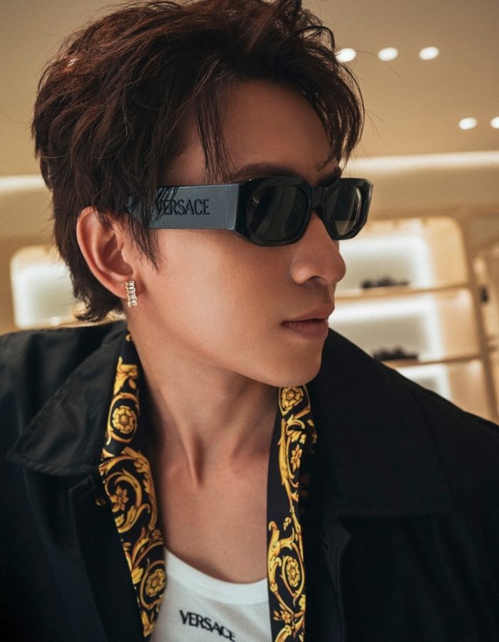 Versace - Versace Rex Hotel - bộ sưu tập Thu Đông 2025 - thời trang cao cấp - luxuo 12