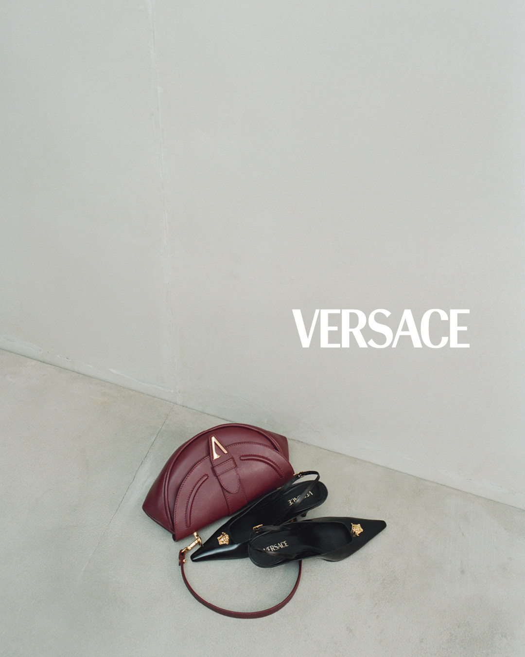 Versace - Versace Rex Hotel - bộ sưu tập Thu Đông 2025 - thời trang cao cấp - luxuo 4