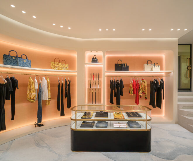 Versace - Versace Rex Hotel - bộ sưu tập Thu Đông 2025 - thời trang cao cấp - luxuo 7