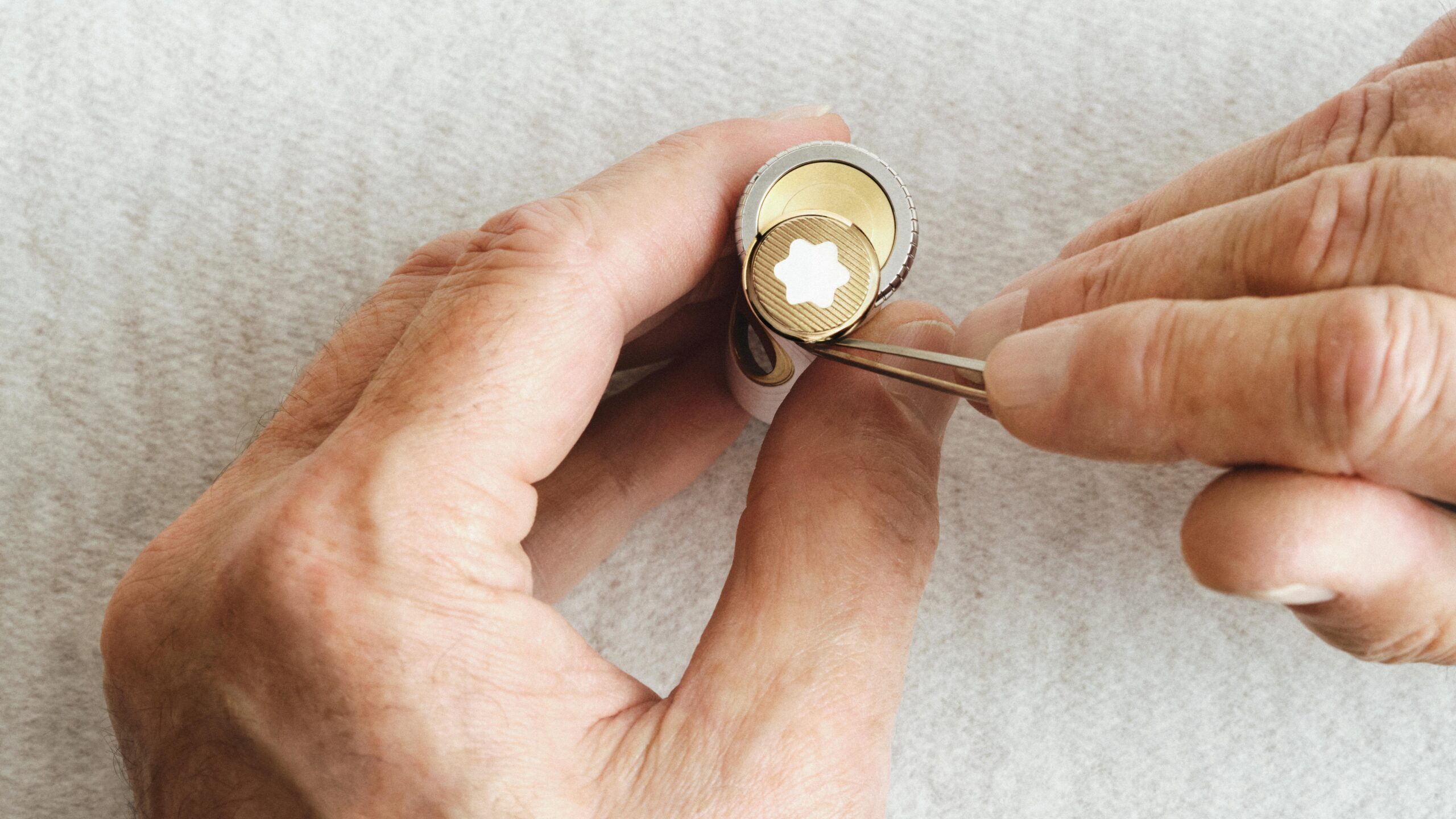 High Artistry A Journey Through Château De Versailles - Montblanc - phụ kiện xa xỉ - bút phiên bản giới hạn - luxuo 6